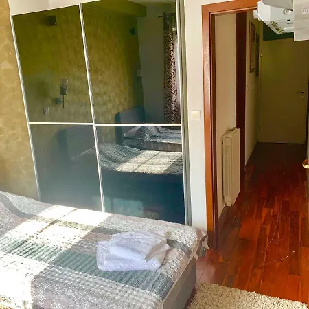 Oleander Apartment *